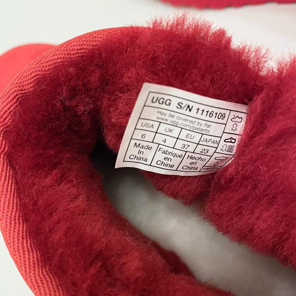 UGG Classic Ultra Mini Shearling Boots in Samba Red Size 6 / 37 - Picture 5 of 7